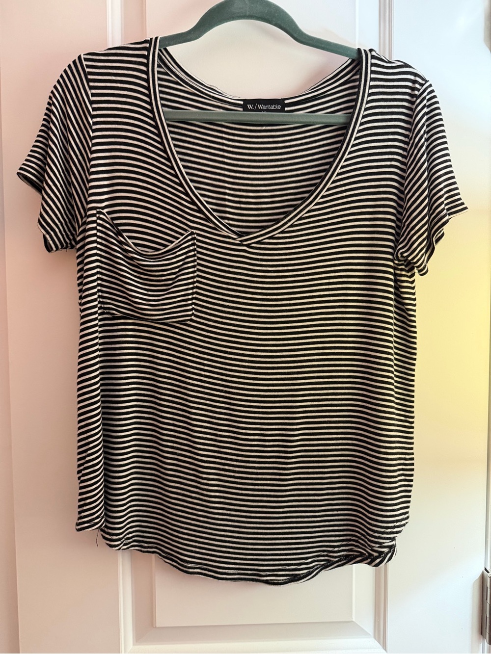 W/ Wearable Black & White Striped V-Neck Pocket Tee